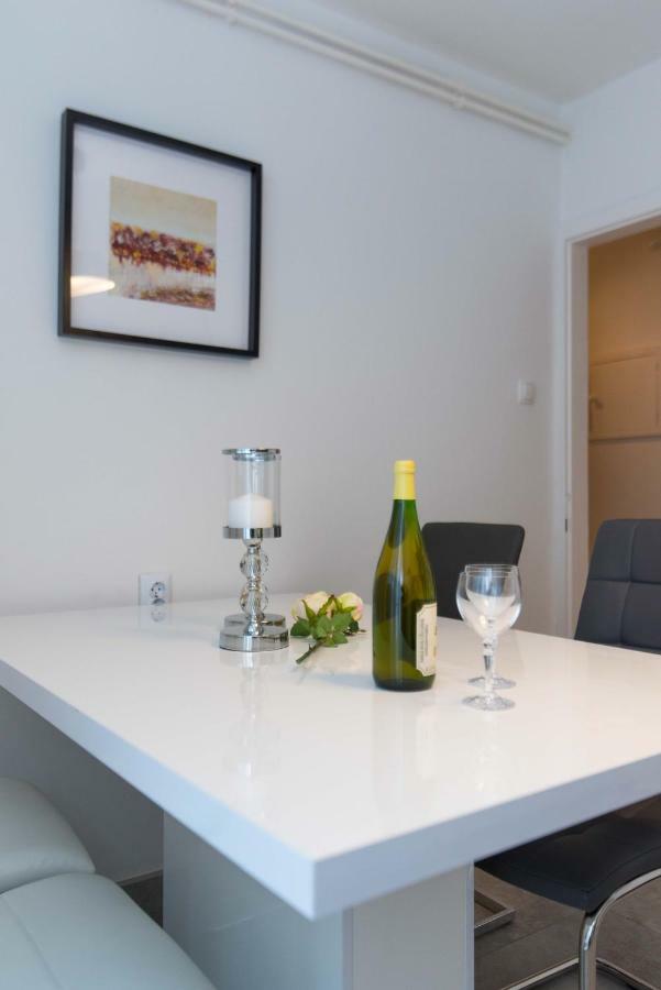 Apartman Lux ダルバル エクステリア 写真